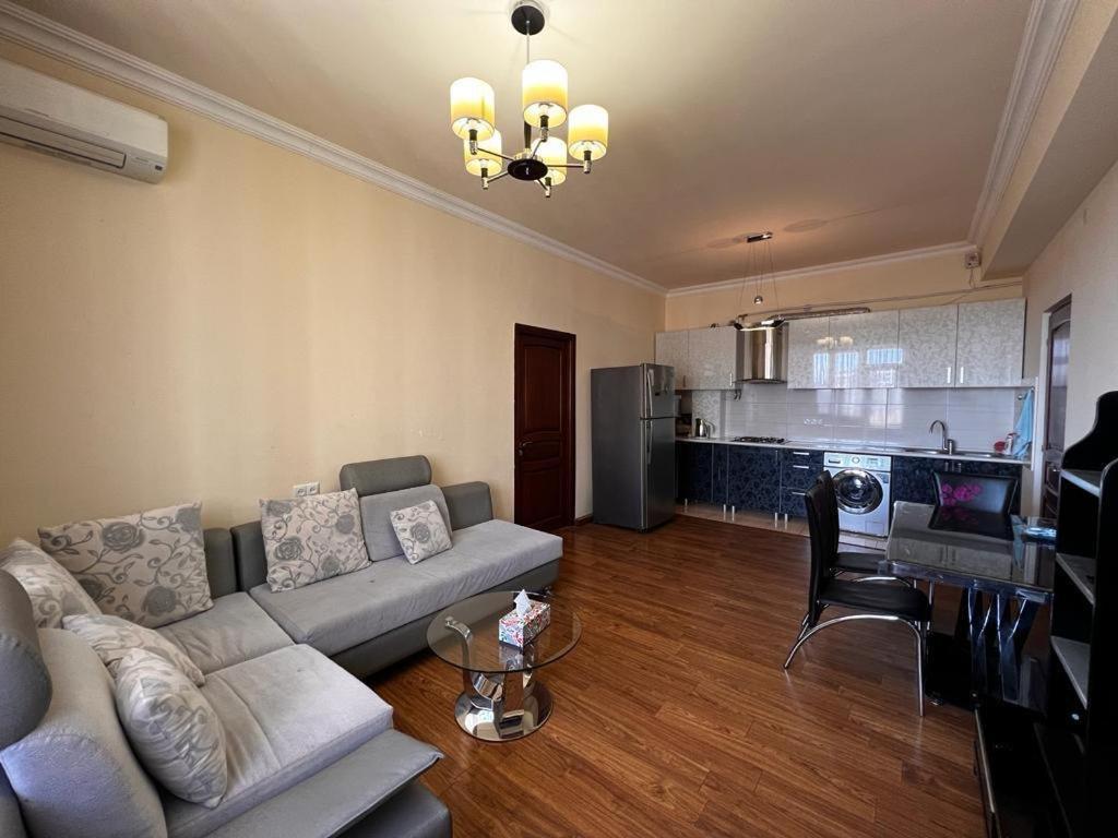 Sweet Apartment *